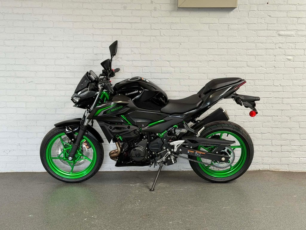Kawasaki - Z500 SE 2026 (btw motor) - Moto Center Mertens, Motoren, 2 cilinders, Nieuw, Bedrijf, 451 cc