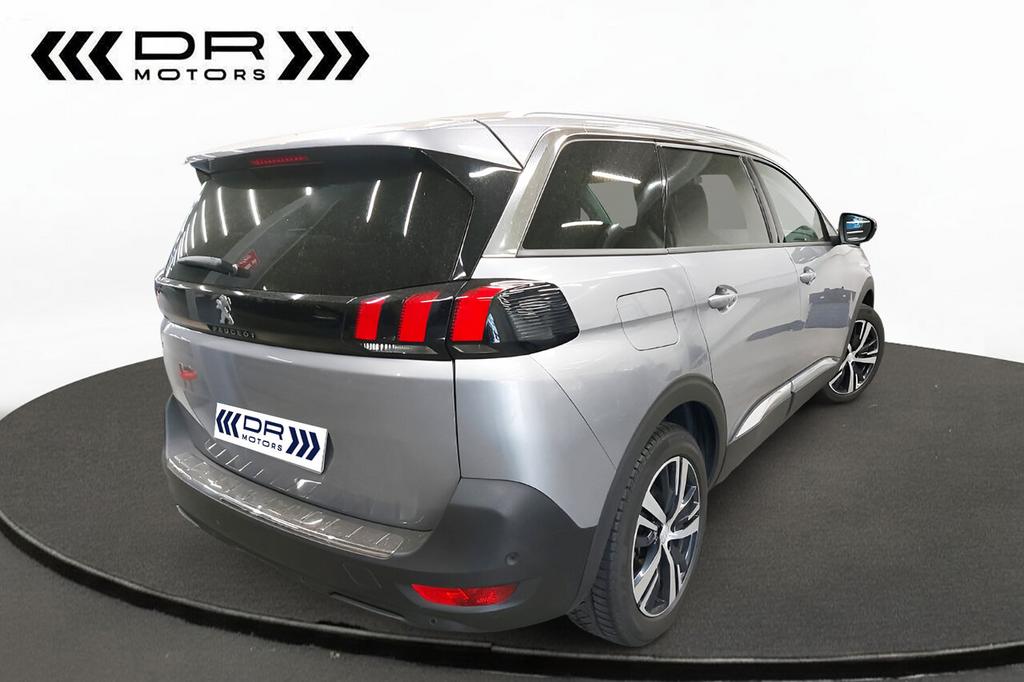 Peugeot 5008 DODE HOEK - PANODAK - CAMERA - APPLE CARPLAY, 0 kg, USB, 4 cilinders, 0 kg
