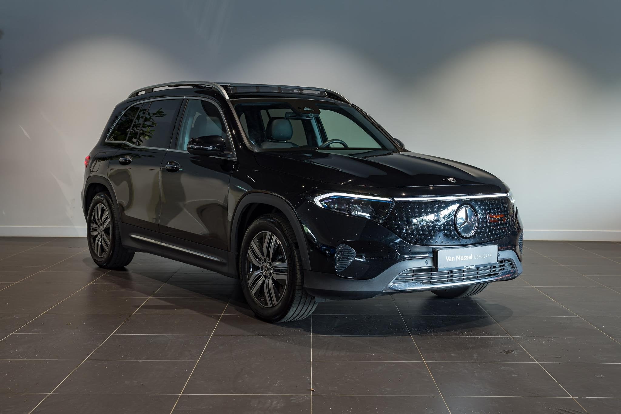 Mercedes-Benz EQB EQB 250+ Luxury Line (automatique), Autos, Mercedes-Benz, Achat, EQB, Entreprise, Carnet d'entretien
