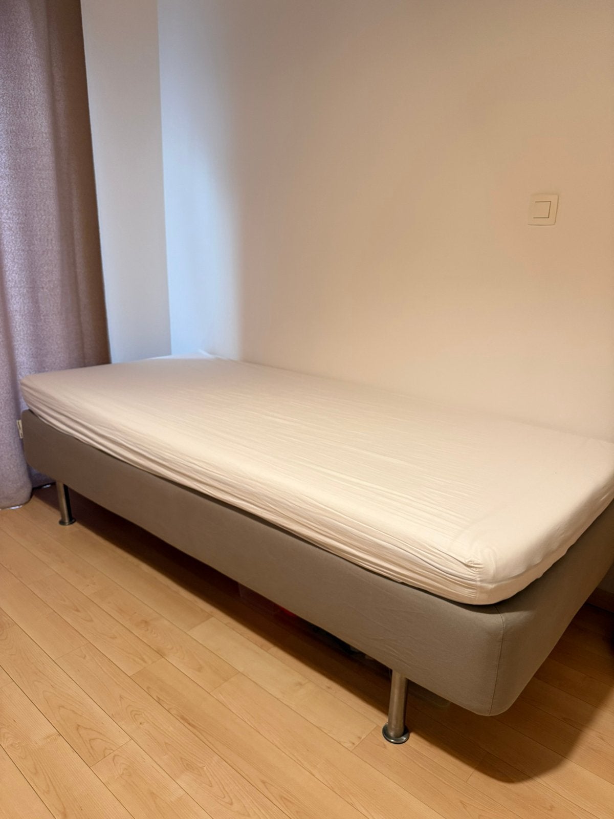 Boxspring Engerdak Ikea lit 1 personne 90x200, Enlèvement, Comme neuf