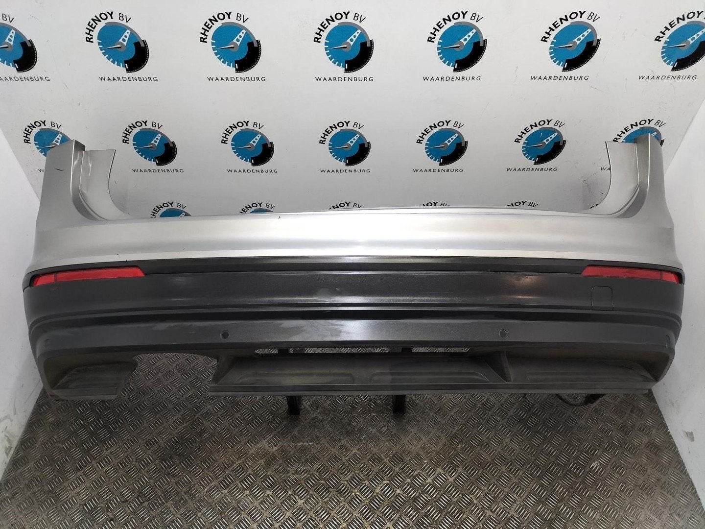 VOLKSWAGEN TIGUAN AD1 2.0 TDI Comfortline BlueM. BUMPER ACHT, Gebruikt, Ophalen of Verzenden, Stiba lid, Achter