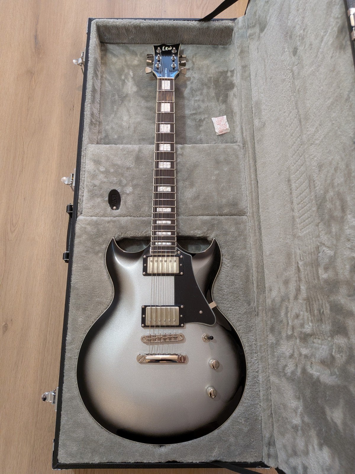 ESP LTD Royal Shiva - Bill Kelliher, Muziek en Instrumenten, Ophalen