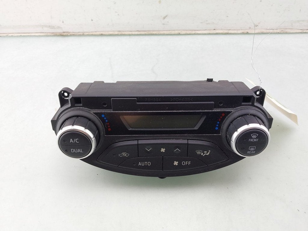 PANNEAU DE COMMANDE CHAUFFAGE CLIMATISATION Yaris III (P13), Kundenbetreuung@toyota.de, Toyota, Utilisé, Toyota-Allee 2
50858  Köln, DE
