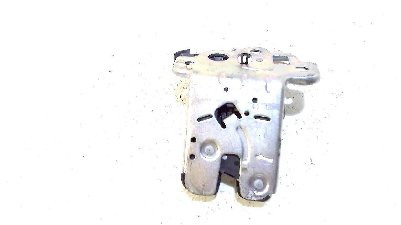Slot mechaniek kofferdeksel achterklep elektrisch Skoda Fabi, Onderdelen@venauto.nl, Van der Ven Autorecycling B.V., Ettenseweg 76, 4706 PB Roosendaal, The Netherlands