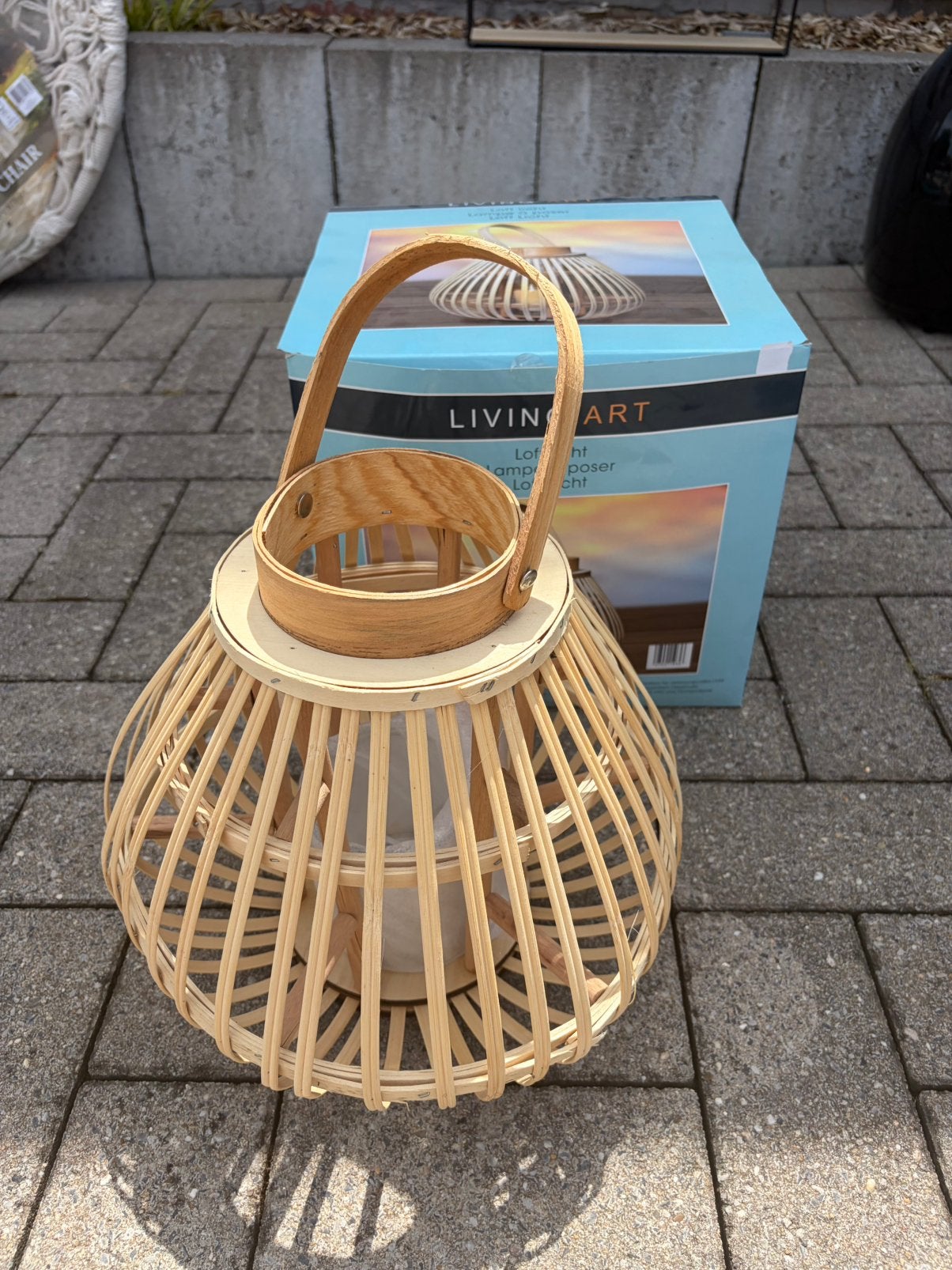 Rotan lantaarn, Ophalen, Nieuw