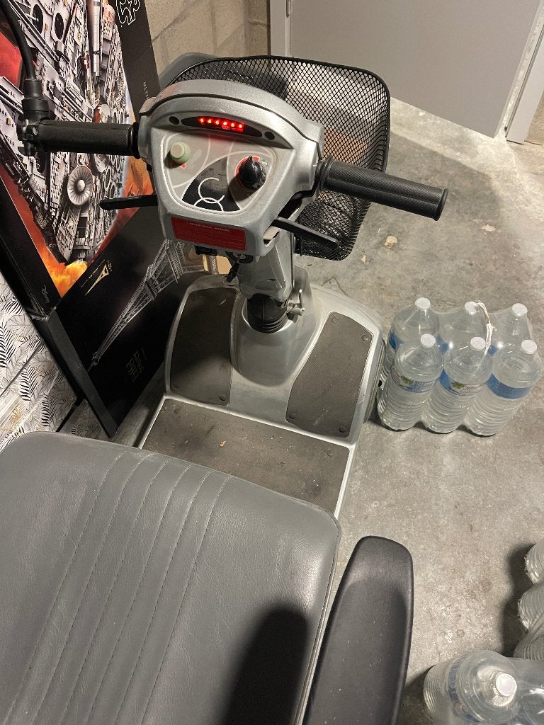 trottinette de mobilité rarement utilisée, Divers, Autres marques, 10 km/h ou moins, Enlèvement, Utilisé