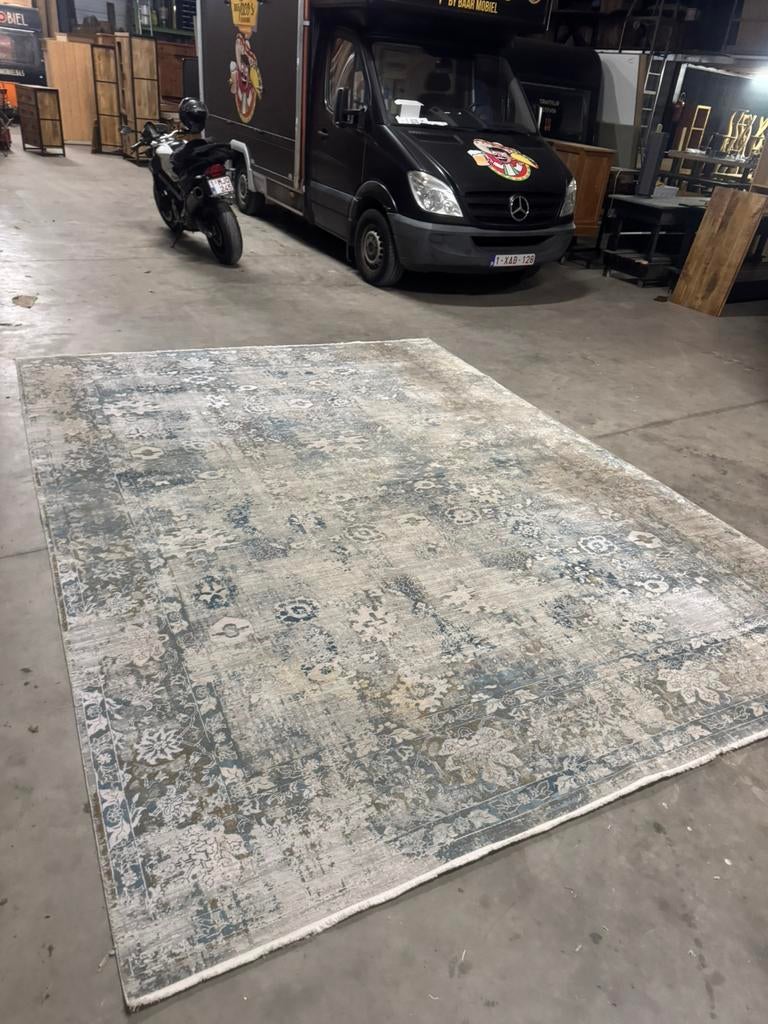 Turks tapijt. 4x3m, Enlèvement