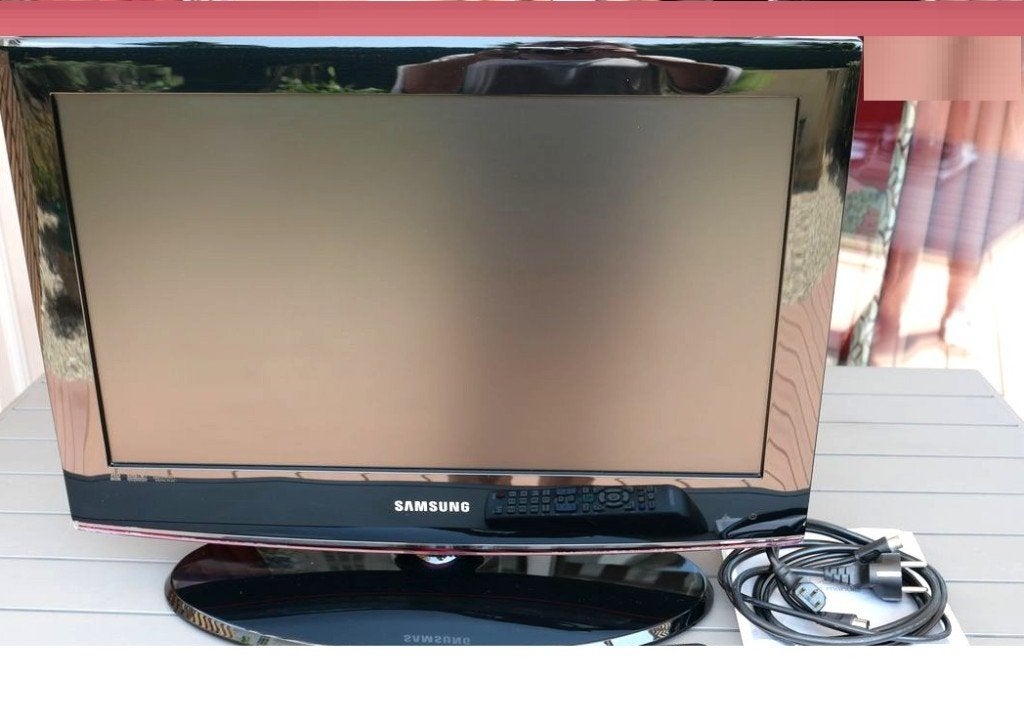 Écrans PC - TV -2 en 1 SAMSUNG - HD + câble HDMI 56 cm 22", Informatique & Logiciels, Enlèvement ou Envoi, HD, HDMI, Samsung