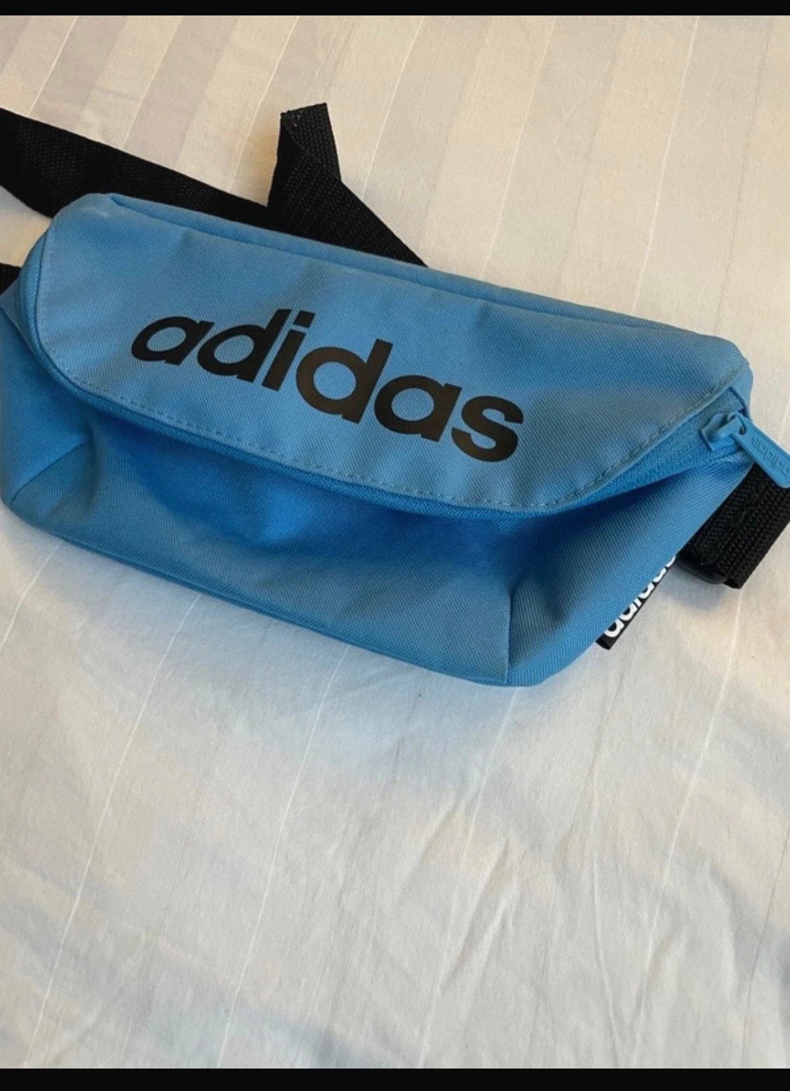 Superbe sac banane Adidas bleu – Comme neuf, Envoi, Utilisé, Enfants unisexe