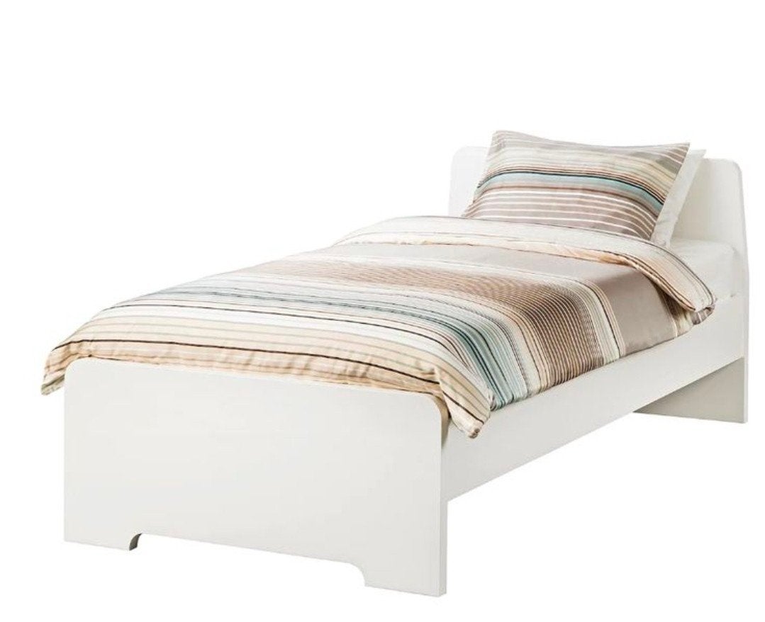 Bed Ikea Askvoll - eenpersoonsbed + matras + lattenbodem, Huis en Inrichting, Ophalen, 90 cm, Eenpersoons, Wit
