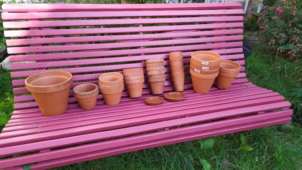 Lot va 27 terracotta bloempotten+2 schotels Zeer goede staat, Tuin en Terras, Bloempotten, Ophalen, Rond, Zo goed als nieuw, Binnen