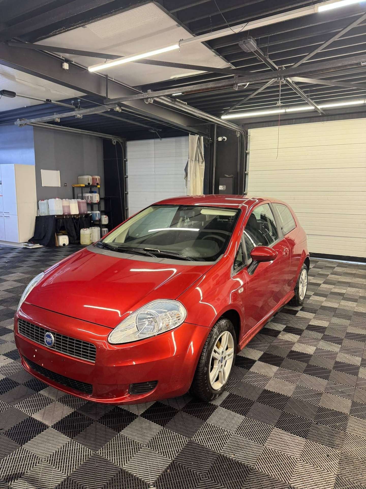 Fiat Punto 1.2i 16v Dynamic Speed Gear (automatique), 80 ch, Achat, Entreprise, Automatique