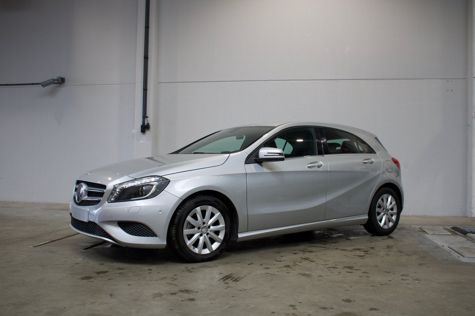 Mercedes-Benz A180 Benzine | 69.030 km | Garantie, Autos, Achat, Noir, 5 portes, 5 places