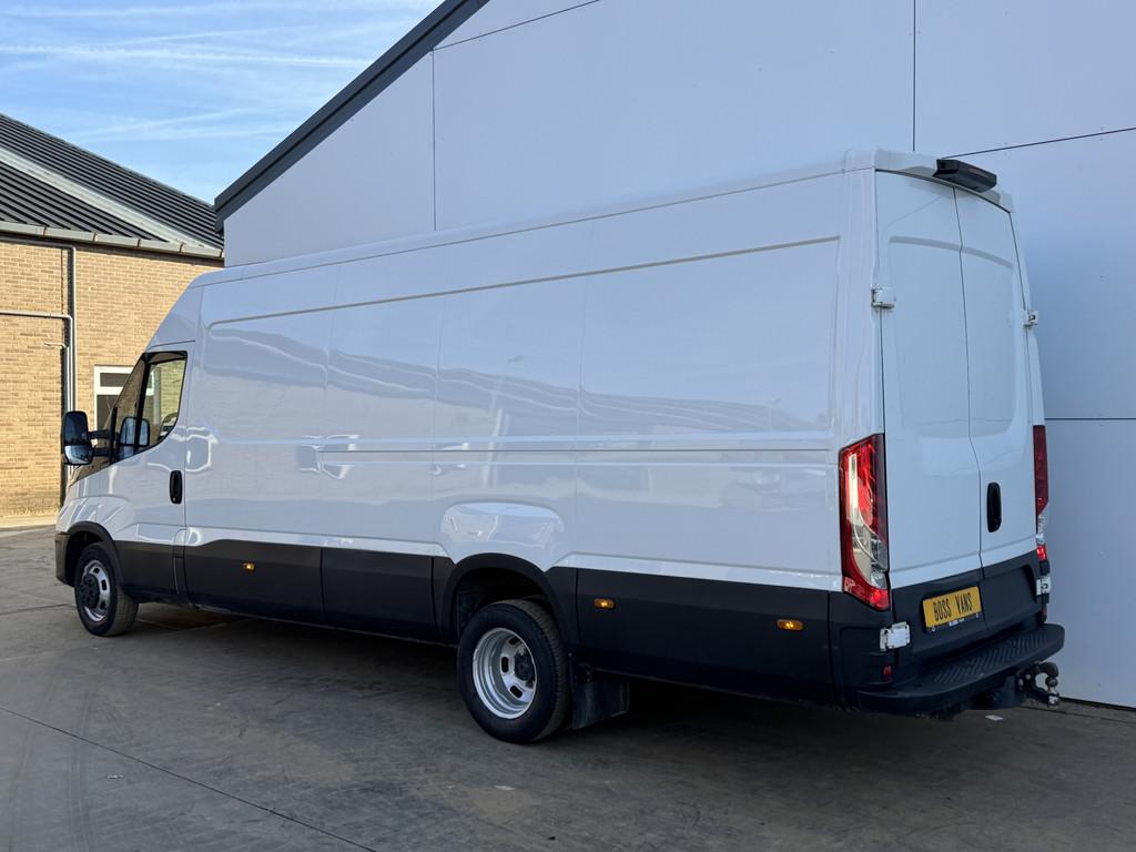 Iveco Daily 35C14 2.3 L3H2 Dubbellucht Airco Cruise Control, Auto's, Gebruikt, Zwart, Iveco, Wit