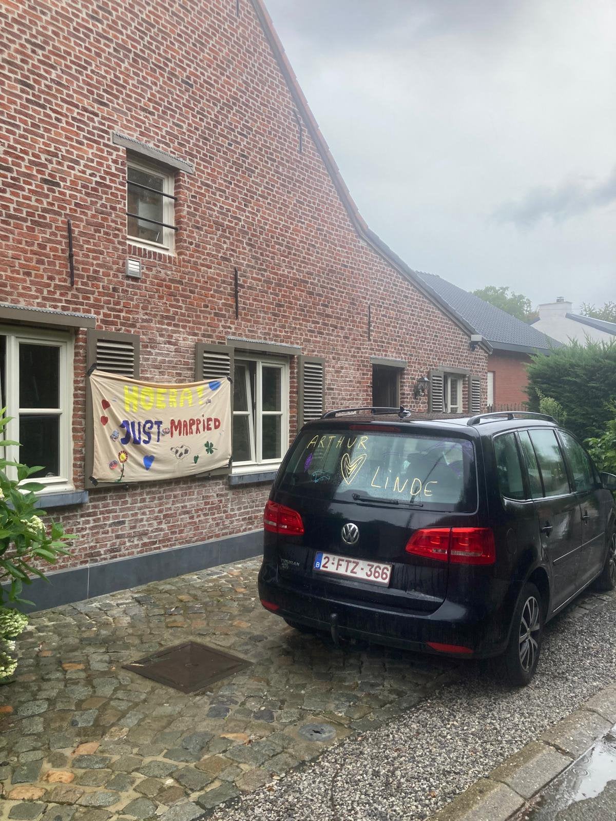 VW touran te koop, zwart, bouwjaar 2015; km stand 272.000, Auto-onderdelen, Ophalen, Gebruikt, Volkswagen
