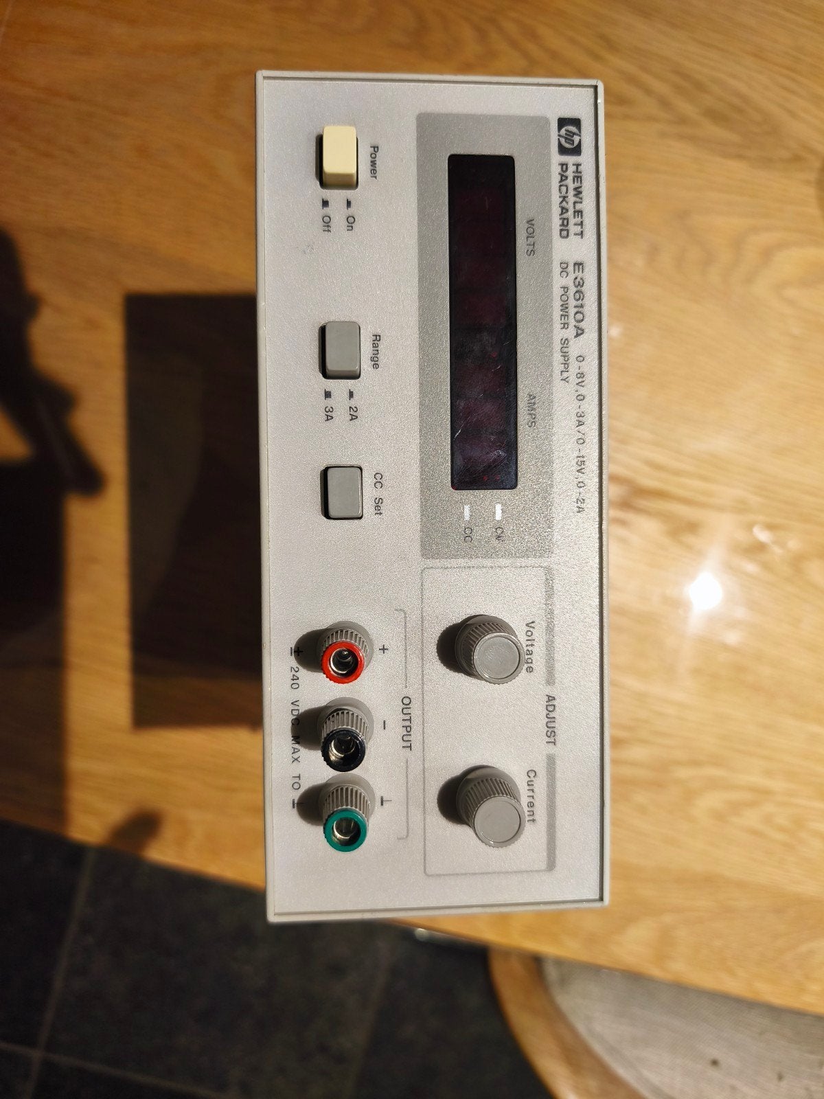 Alimentation de laboratoire HP / Hewlett Packard E3610A – 8V, Bricolage & Construction, Enlèvement, Comme neuf, Électricité