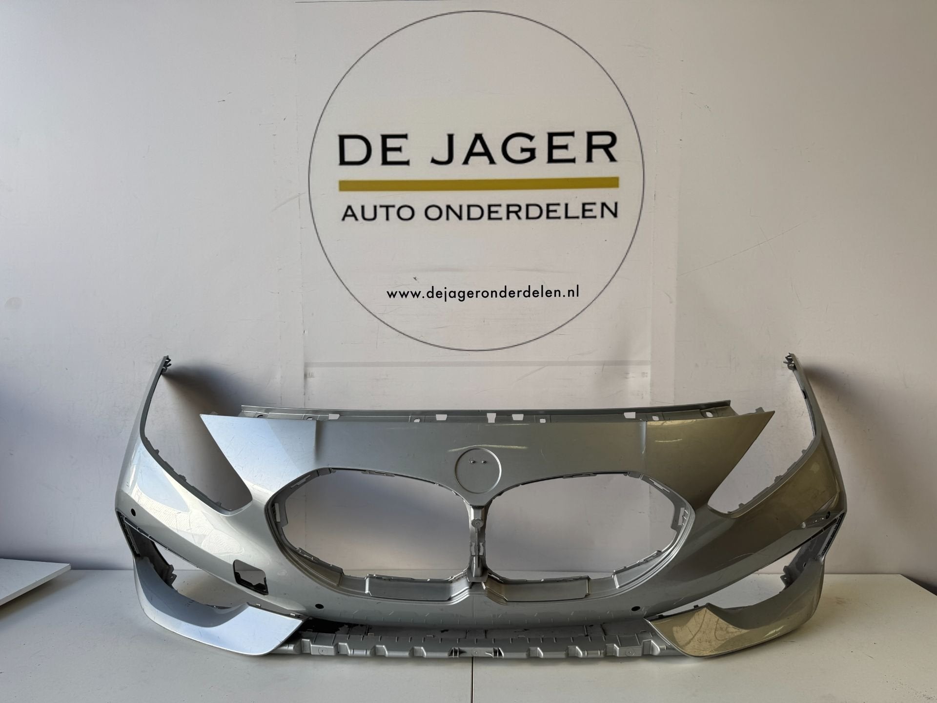 Pare-chocs avant BMW S rie 1 F40 Sportline 51117459708, Petuelring 130
80788  Munich, DE, Pare-chocs, Info@bmw.de, Utilisé