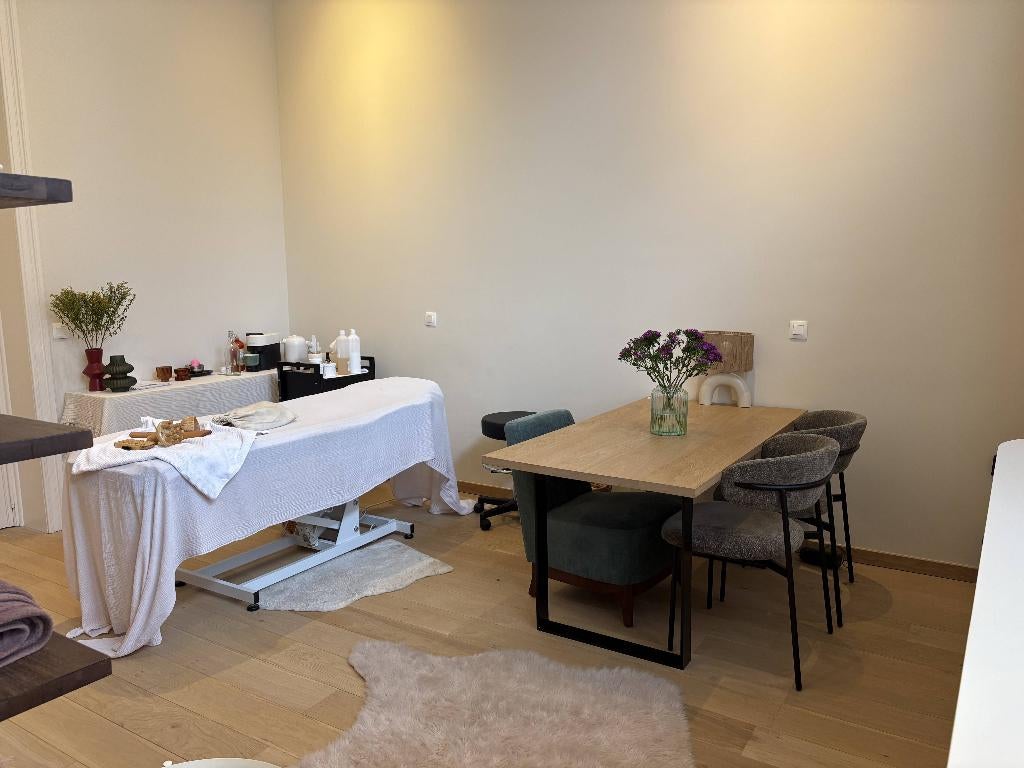 Professioneel kantoor - Brugmann/Ixelles - 1/8/26, Zakelijke goederen, Bedrijfs Onroerend goed, Praktijkruimte, Huur