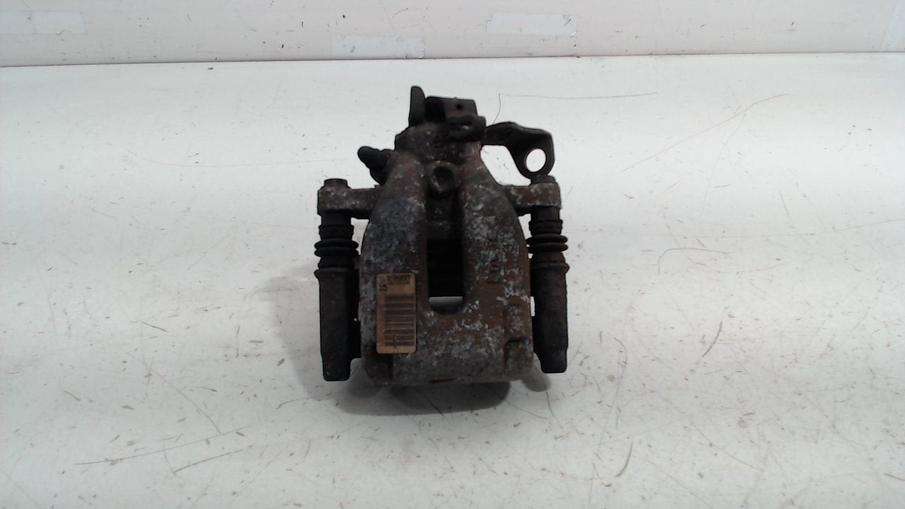 Remklauw links achter Peugeot 208, Onderdelen@venauto.nl, Van der Ven Autorecycling B.V., Ettenseweg 76, 4706 PB Roosendaal, The Netherlands