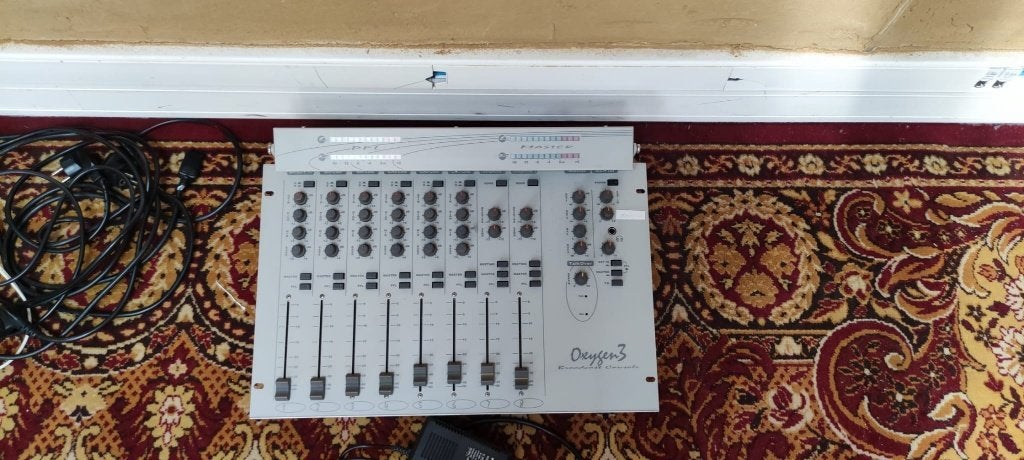 Oxygène 3 Broacast, Ophalen, Zo goed als nieuw, 5 tot 10 kanalen, Microfooningang