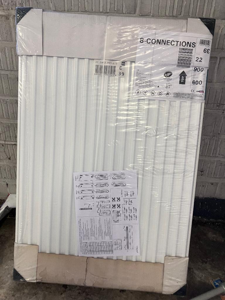 Radiator, Enlèvement, Neuf, 800 watts ou plus, Radiateur