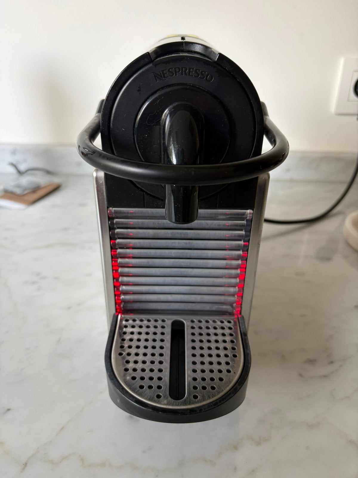 Nespresso Pixie Magimix – zwart – koffiemachine, Enlèvement, Comme neuf, Cafetière, Réservoir d'eau amovible
