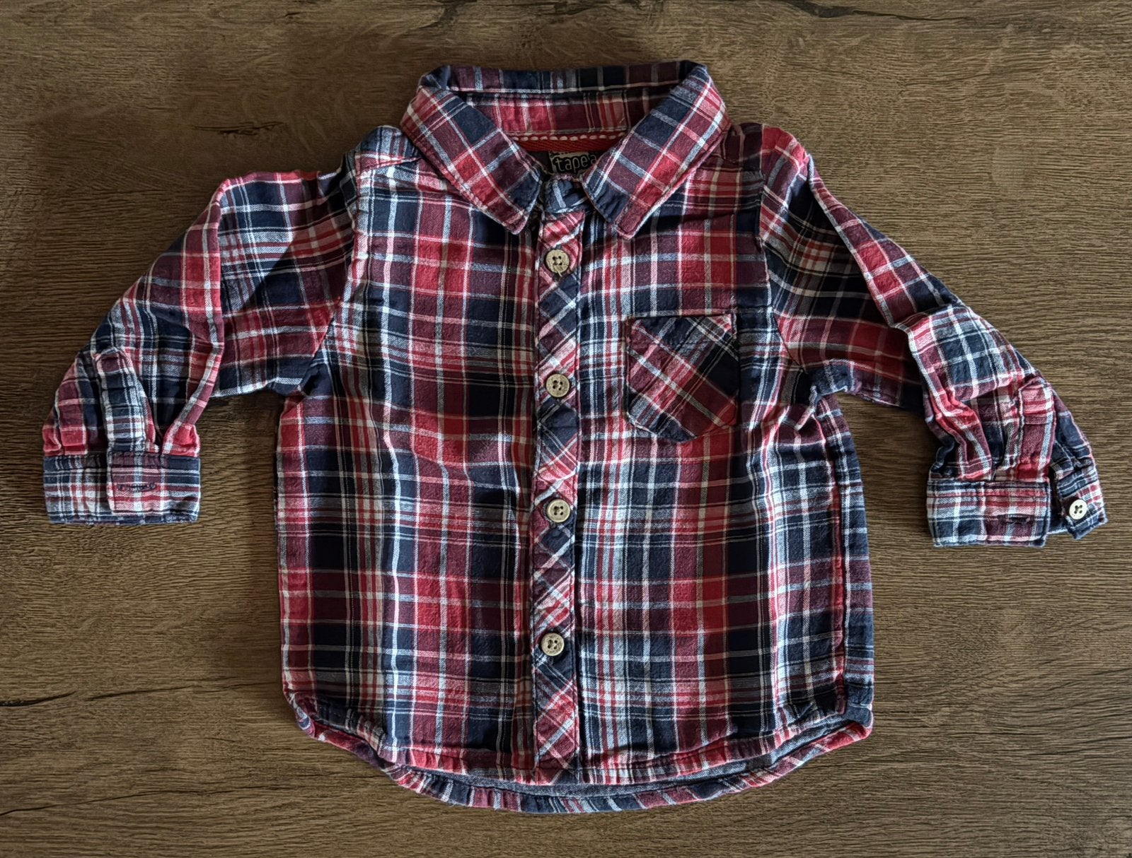 Chemise à carreaux rouge/marine TAO - 6 mois - 5€, Enlèvement ou Envoi, Comme neuf, Garçon, Chemise ou Chemisier
