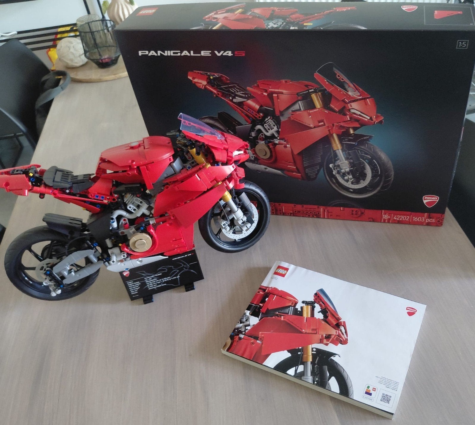 lego technic panigale v4  setnr 42202, Ophalen, Lego, Zo goed als nieuw, Complete set