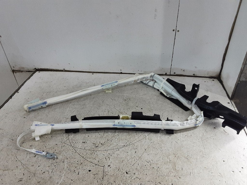 AIRBAG TOIT DROIT Toyota Corolla Cross (16562391), Kundenbetreuung@toyota.de, Toyota, Utilisé, Toyota-Allee 2
50858  Köln, DE
