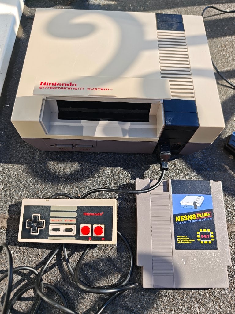 NES/ controller/flashcart/power cable/scart cable, Consoles de jeu & Jeux vidéo, Consoles de jeu | Nintendo NES, Utilisé, Avec 1 manette