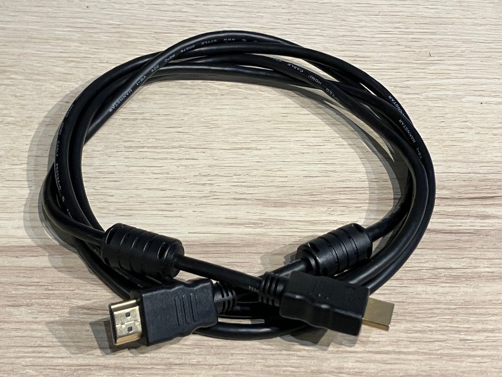 HDMI Kabel 2 Meter 24 Karaat Goud, Ophalen of Verzenden, Zo goed als nieuw, 2 tot 5 meter, HDMI-kabel