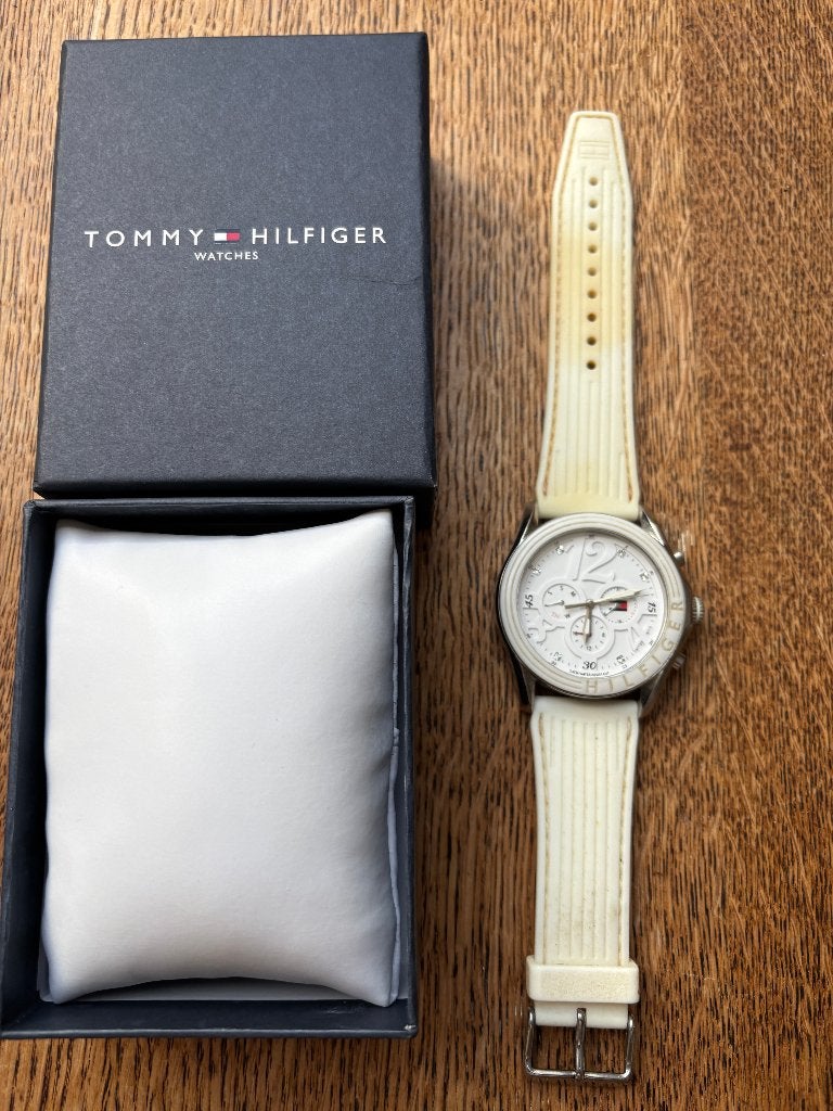 Montre TOMMY HILFIGHER, Bijoux, Sacs & Beauté, Montres | Hommes, Montre-bracelet, Autres marques, Enlèvement, Utilisé