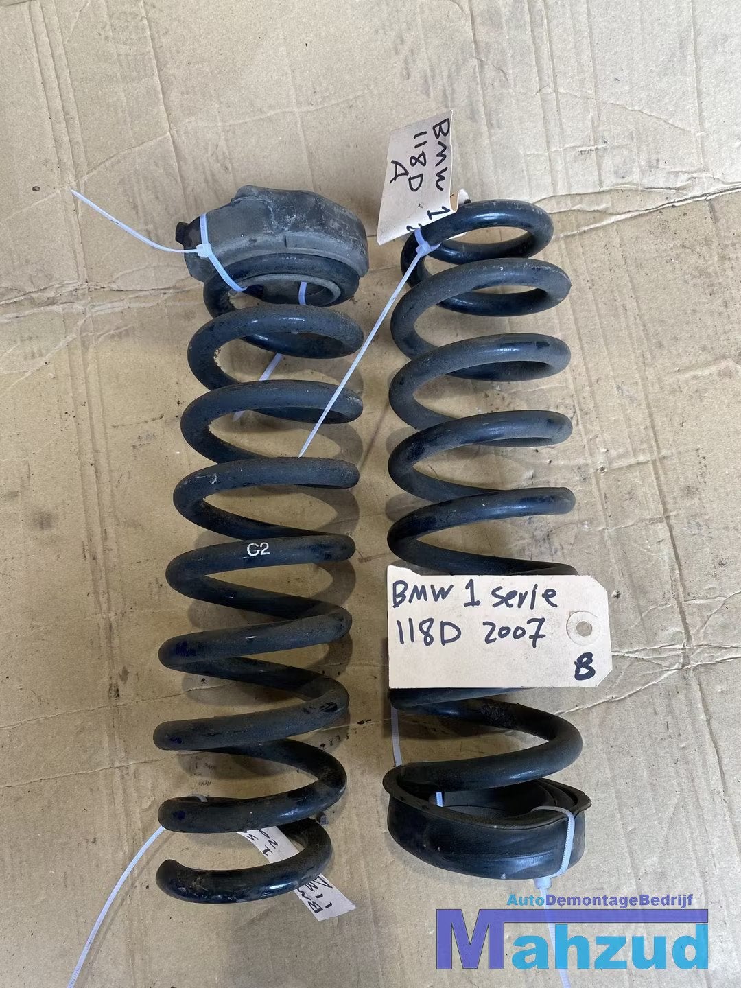 BMW 1 SERIE E87 Torsieveer spiraal veer achter set, Petuelring 130
80788  Munich, DE, Info@bmw.de, Utilisé, BMW