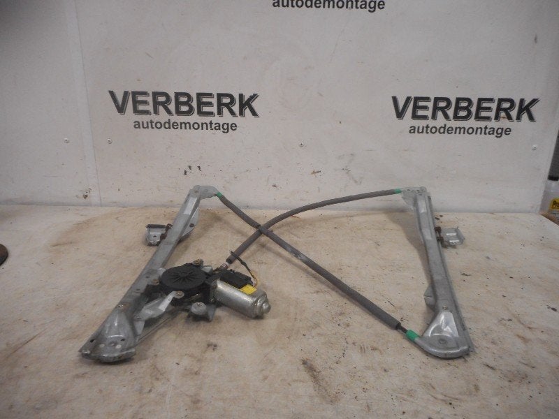 VITRE MECANISME ELECTRIQUE DROIT Ford Focus 1, Brose SE, Droite, Info@brose.com, Max-Brose-Straße 1
96450  Coburg, DE