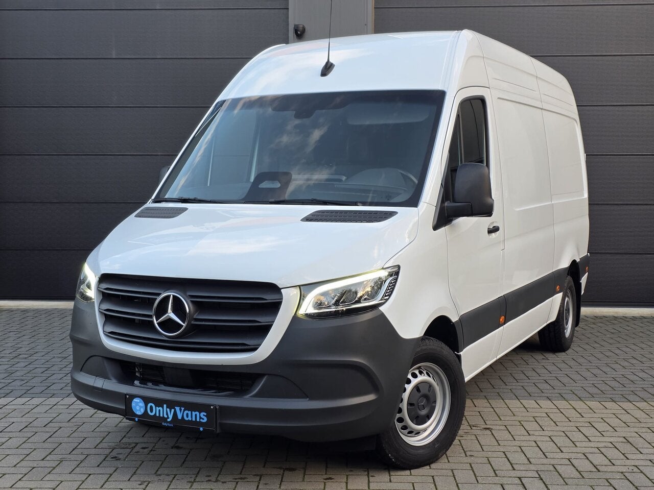 Mercedes-Benz Sprinter 319 CDI / L2 H2 / Led koplampen / Tr, Auto's, 0 kg, Wit, Bedrijf, Diesel