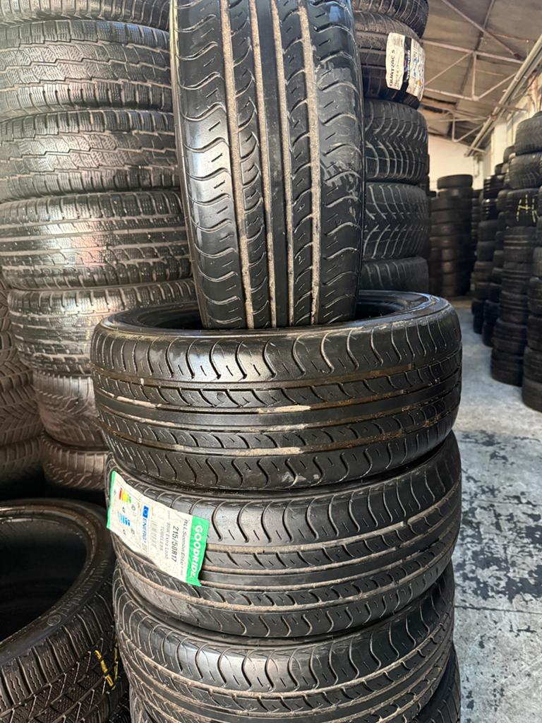 215/50/17 Roadstone avec montage et équilibrage, Ophalen