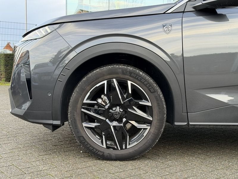Peugeot 3008 GT 1.2T Hybrid *Navi*360° Cam*CarPlay*, Auto's, Gebruikt, Zwart, 1199 cc, 136 pk