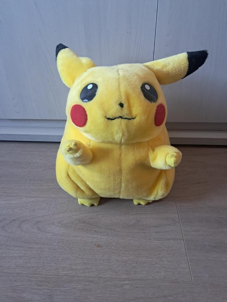 Pikachu knuffel (Alleen afhalen en dan betalen!), Kinderen en Baby's, Speelgoed | Knuffels en Pluche, Ophalen