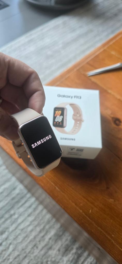Samsung Galaxy Fit3 smartwatch, Enlèvement