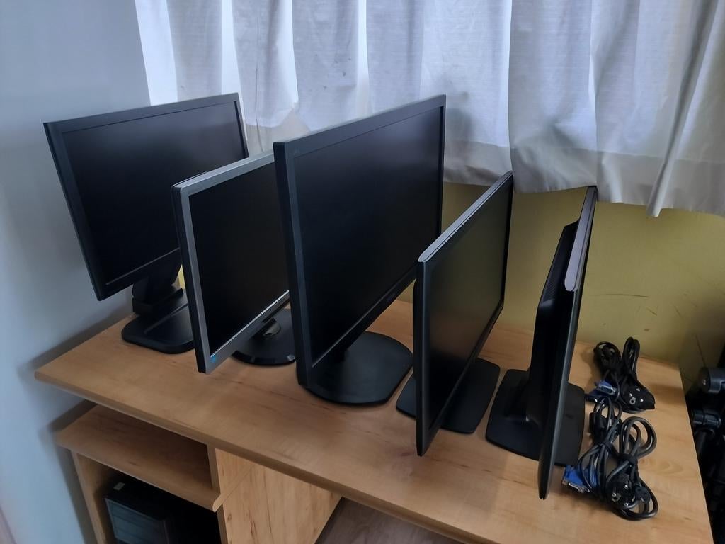 Lot Computer schermen, Computers en Software, Ophalen, Zo goed als nieuw, HDMI
