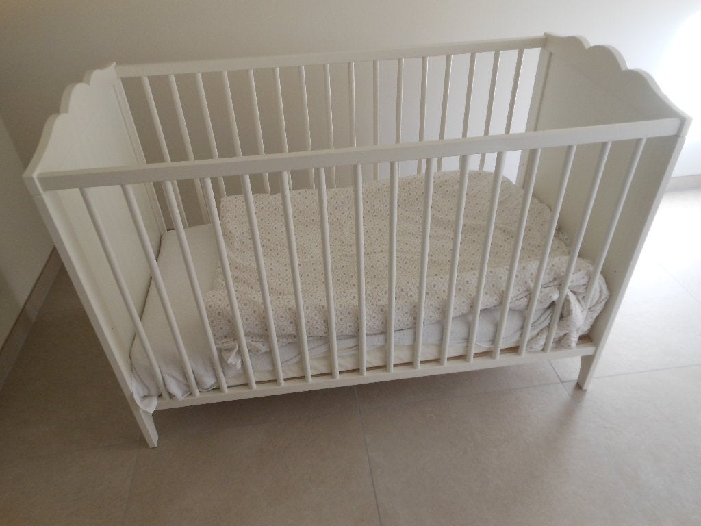 babybedje in nieuwstaat, Ophalen, Zo goed als nieuw, Ledikant
