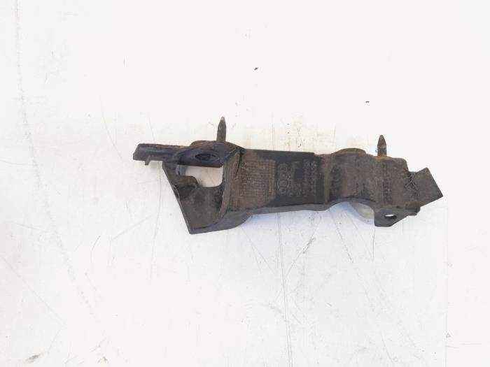Bumpersteun links-voor van een Audi A4, Gebruikt, -, -, -