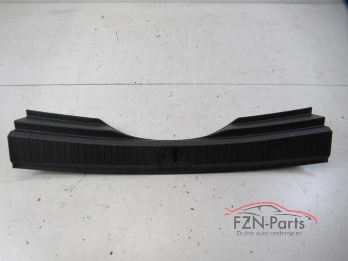 VW Touran 5TA Instapbekleding Achterklep, Auto-onderdelen, Ophalen of Verzenden, Gebruikt
