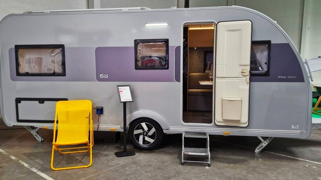 ADRIA 502 UL 60 G GELIMITEERDE EDITIE, Caravans en Kamperen, Caravans, Schokbreker, Bedrijf, Adria, Omvormbare zithoek