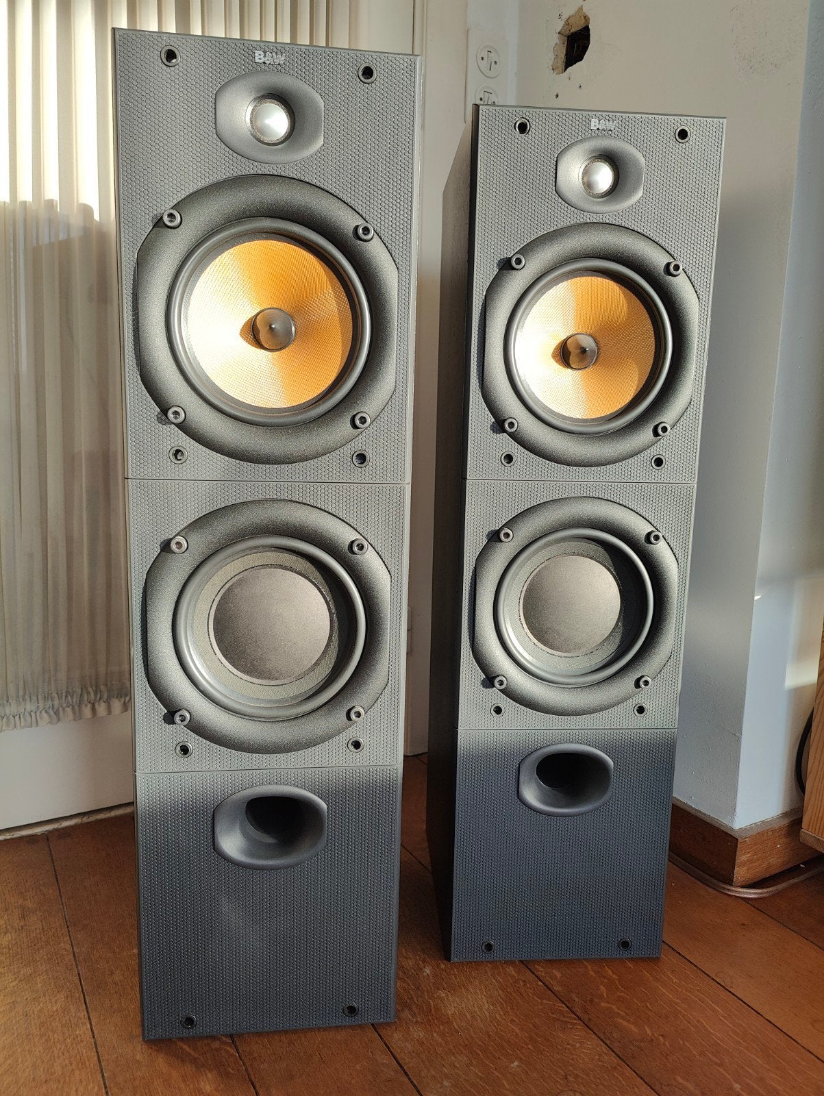 Bowers& Wilkins DM603 S2, Ophalen