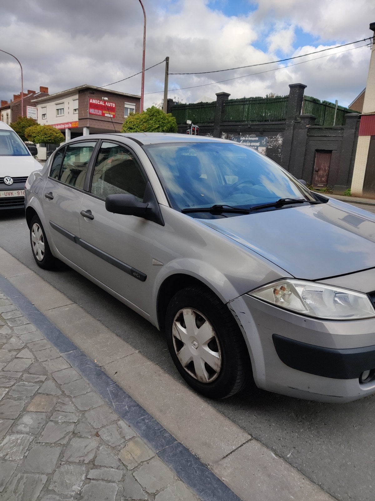 Renault Mégane 15 dci 900€, Autos, Achat, Boîte manuelle, Noir, 5 portes