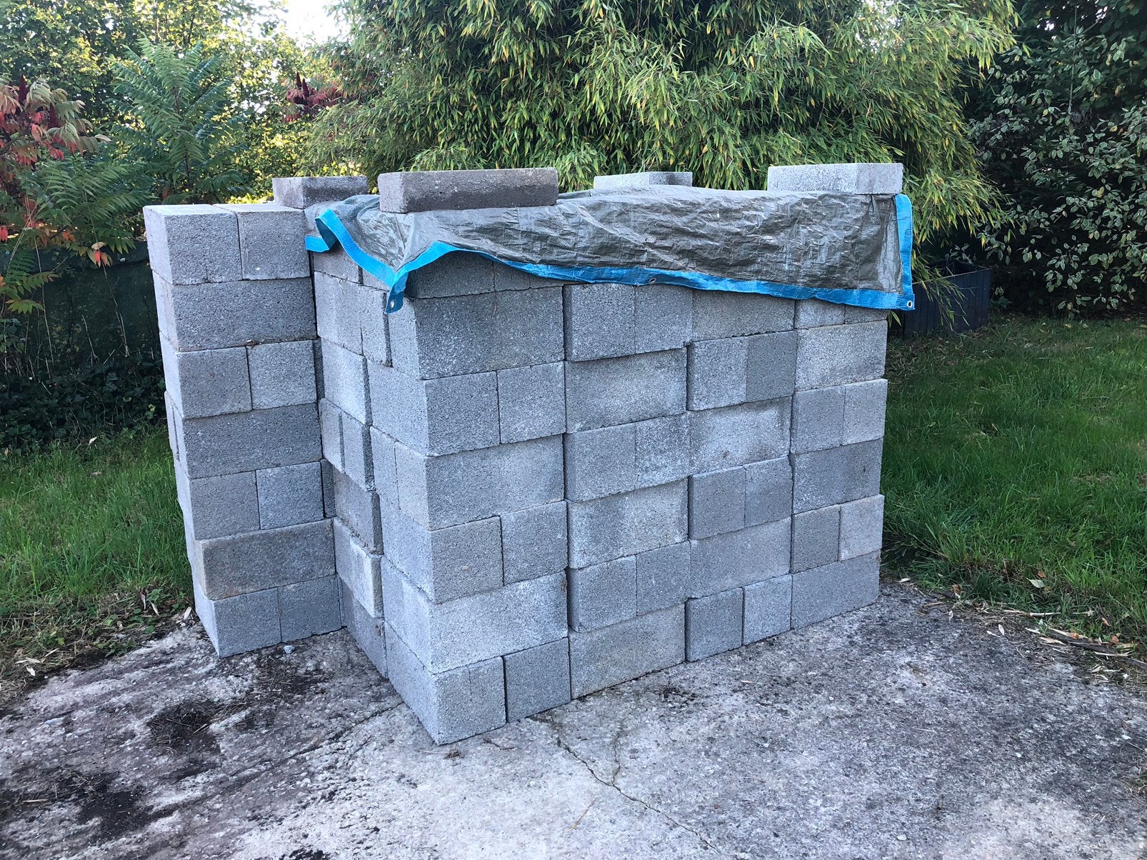 168 blocs de béton creux 39 x 19 x 19, Bricolage & Construction, Enlèvement, Comme neuf, Béton
