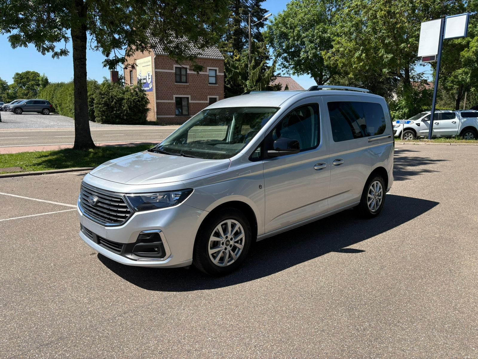 Ford Tourneo Connect benzine met garantie, Auto's, Ford, Voorwielaandrijving, Dealer onderhouden, Euro 6, 4 cilinders