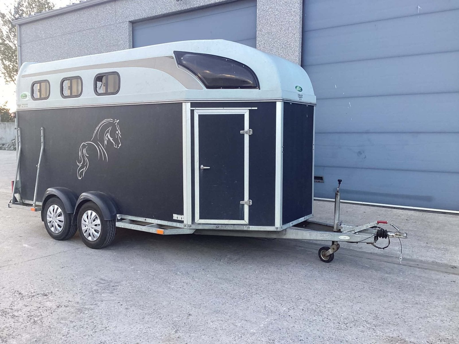 Atec paardentrailer, Dieren en Toebehoren, Ophalen, Zo goed als nieuw, 3-paards trailer