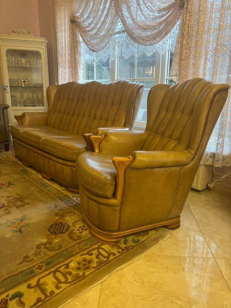 mooi zetels klasiek chesterfield stijl leder 3+1 Zit+poef, Ophalen, Zo goed als nieuw, Leer, Klasieik